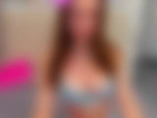 Live cam show with innalovely - Moaning on CamwithHer