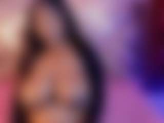 Live cam show with Kendy-Wiilkinson - Striptease on CamwithHer