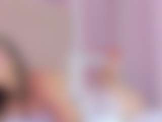 Live cam show with Salome - Brown Hair on CamwithHer