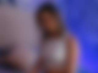 Salome MILF webcam performer live streaming