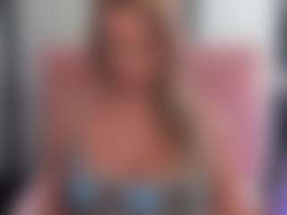 Live cam show with LatoyaFun - Blonde Hair Curvy on EXY