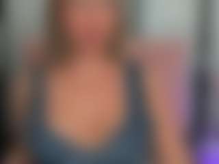 Live cam show with LatoyaFun - Long Hair on Nude Live Now