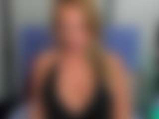 Live cam show with LatoyaFun - Blonde Hair Middle Aged on Camsoda