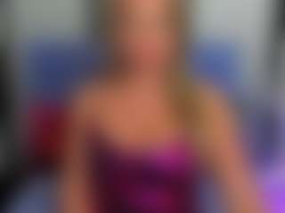 Live cam show with LatoyaFun - Blonde Hair Middle Aged on Camsoda