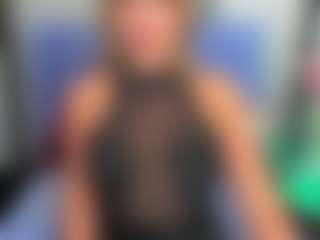 Live cam show with LatoyaFun - Long Hair on AdultVida.com