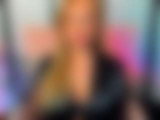 Live-Cam-Show mit LatoyaFun - Body Massage auf Camsoda