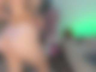 lovelykitty04's Live Sex Cam Show
