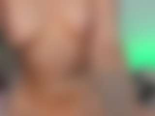 lovelykitty04's Live Sex Cam Show