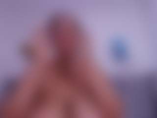 Live cam show with timk-bella - Double Penetration on chickslive.net