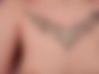 Live cam show with AnnaPrince - Red Hair on luckytryst.com