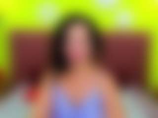 LindaInsatiable MILF webcam performer live streaming
