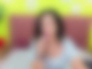 Live cam show with LindaInsatiable - MILF on Latina Girls