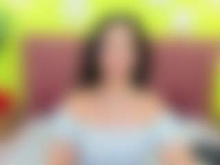 Live cam show with LindaInsatiable - MILF on 1on1-livenow