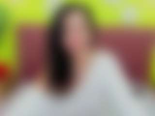 Live cam show with LindaInsatiable - Nature on justonemore.cc