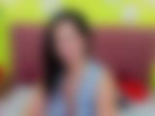 Live cam show with LindaInsatiable - Average on fuklive.com