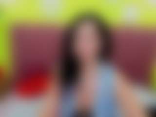 LindaInsatiable MILF webcam performer live streaming