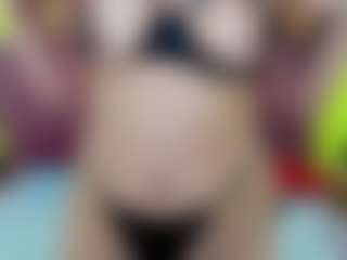 LindaInsatiable MILF webcam performer live streaming