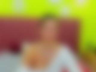 Live cam show with LindaInsatiable - Middle Aged on studioflirtlive.com