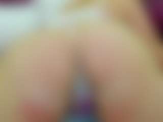LindaInsatiable's Live Sex Cam Show
