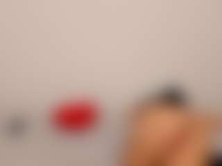 LindaInsatiable's Live Sex Cam Show