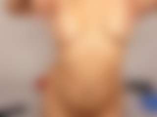 LindaInsatiable's Live Sex Cam Show