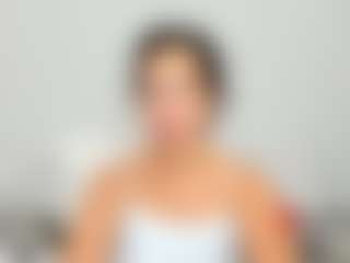 LindaInsatiable MILF webcam performer live streaming