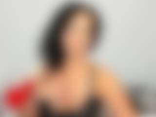 LindaInsatiable MILF webcam performer live streaming
