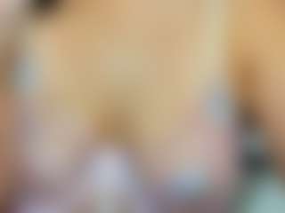 Live cam show with LindaInsatiable - Oil on Free Soda