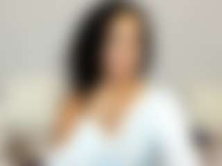 Live cam show with LindaInsatiable - Brown Eyes on CamClone