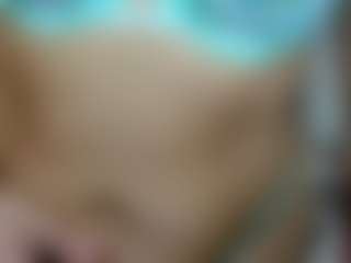 LindaInsatiable MILF webcam performer live streaming