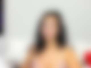 Live cam show with LindaInsatiable - Curvy MILF on Camming Site