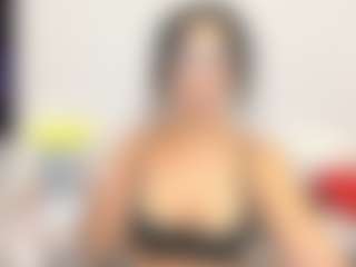 Live cam show with LindaInsatiable - Squirt on sexylive.show