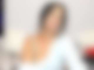 LindaInsatiable MILF webcam performer live streaming