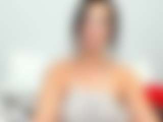 Live cam show with LindaInsatiable - Nipple Piercings on slutload