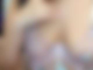 Live cam show with LindaInsatiable - Fingers on LiveSexCams6