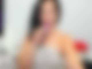 Live cam show with LindaInsatiable - Thick on Livezox