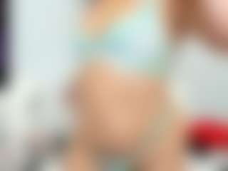 Live cam show with LindaInsatiable - Cute on TastyBlacksLive