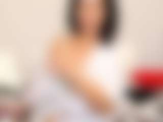 Live cam show with LindaInsatiable - Toys Middle Aged on liverealitysex.com
