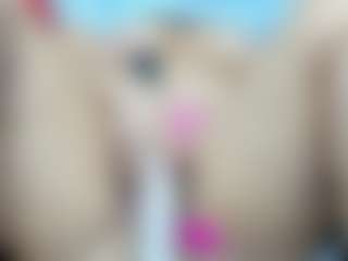 LindaInsatiable's Live Sex Cam Show