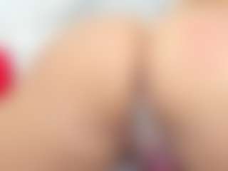 LindaInsatiable's Live Sex Cam Show