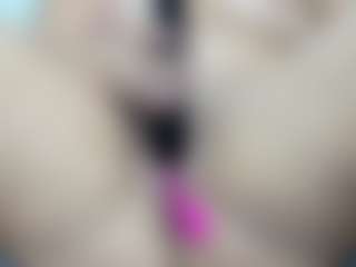 LindaInsatiable's Live Sex Cam Show