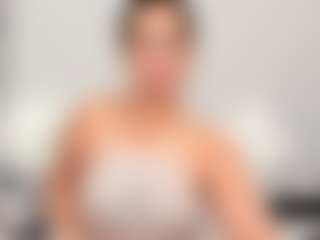 Live cam show with LindaInsatiable - Asshole Big Tits on Soda Cam