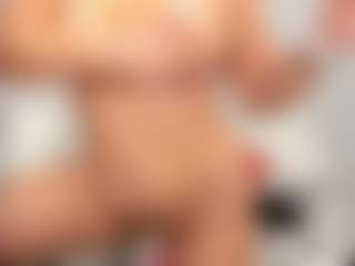 LindaInsatiable's Live Sex Cam Show