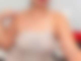 Live cam show with LindaInsatiable - Lovense Middle Aged on Camsoda