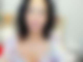LindaInsatiable MILF webcam performer live streaming