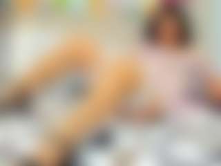 Live cam show with LindaInsatiable - Fingers on Camsoda