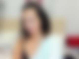 Live cam show with LindaInsatiable - Big Tits MILF on Hubzter Live