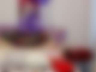 LindaInsatiable's Live Sex Cam Show