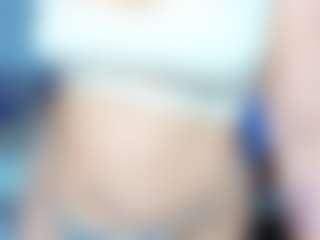 Live cam show with LindaInsatiable - Strip on Camsoda