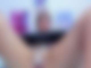 mikaa17's Live Sex Cam Show